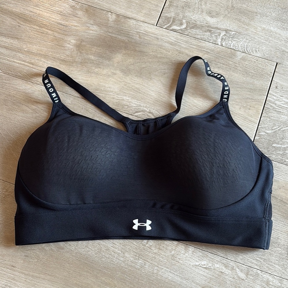 Under Armour Fitted Bra Size Medium